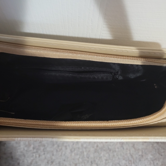 Beigh clutch - Picture 2 of 5